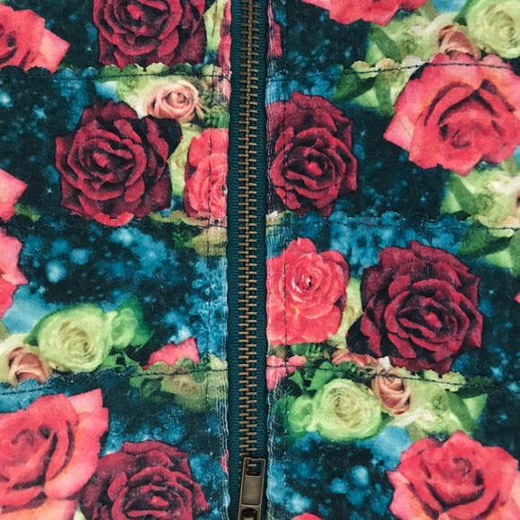 Crop top bra-let - Picture 2 of 4